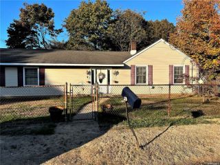 Foreclosed Home - 103 43RD ST, 11726