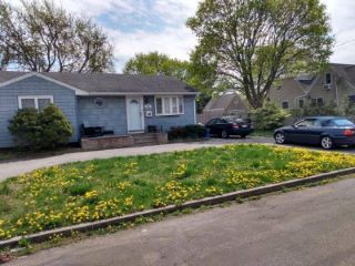 Foreclosed Home - 225 BERGEN CT, 11726