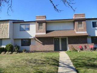 Foreclosed Home - 111 Pointe Cir S, 11727