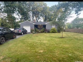Foreclosed Home - 18 COMMUNITY RD, 11727