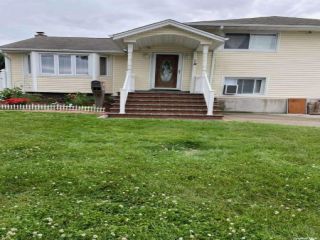 Foreclosed Home - 304 W 2ND ST, 11729