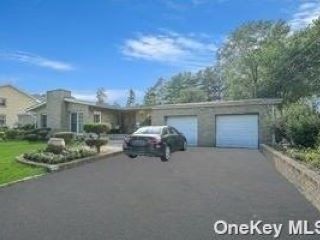 Foreclosed Home - 320 COMMACK RD, 11729