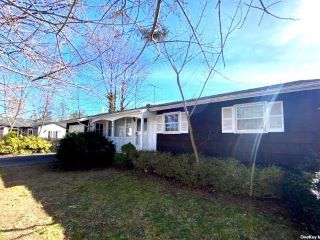 Foreclosed Home - 22 CARLSON LN, 11731
