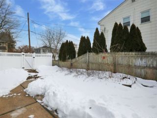 Foreclosed Home - 1 CARLTON AVE, 11732
