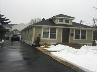 Foreclosed Home - 67 CLINTON AVE, 11735