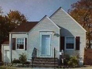 Foreclosed Home - 33 JEFFERSON RD, 11735