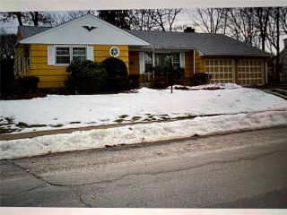 Foreclosed Home - 32 MAPLE AVE, 11735