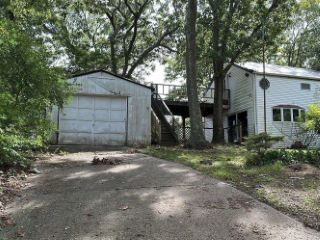 Foreclosed Home - 18 SUMMIT PL, 11738