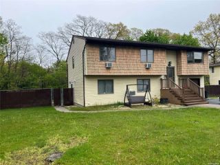 Foreclosed Home - 1359 HUMMEL AVE, 11741
