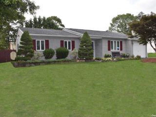 Foreclosed Home - 51 BERKSHIRE RD, 11741