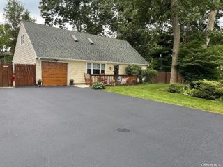 Foreclosed Home - 2 JEWEL DR, 11742