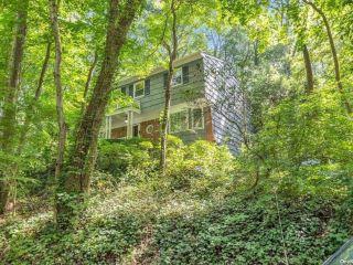 Foreclosed Home - 107 FLEETS COVE RD, 11743