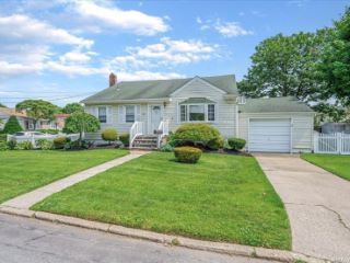 Foreclosed Home - 344 TREMONT RD, 11757
