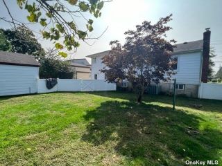 Foreclosed Home - 4621 MERRICK RD, 11758