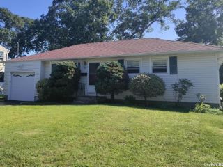 Foreclosed Home - 119 MICHAEL RD, 11769