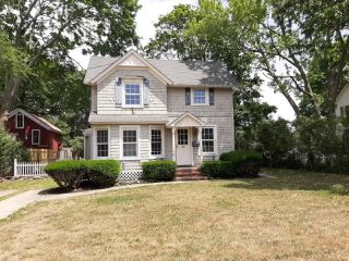 Foreclosed Home - 77e Lakewood St, 11772