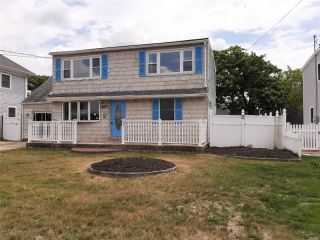 Foreclosed Home - 471 Bay Ave, 11772