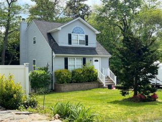 Foreclosed Home - 5 HAYDEN ST, 11772