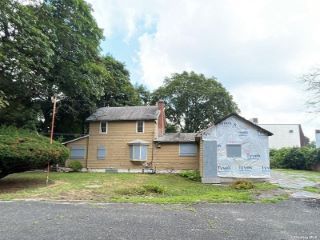 Foreclosed Home - 1 STATE ST, 11776