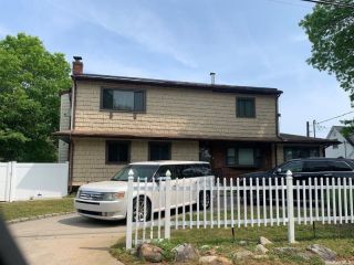 Foreclosed Home - 125 N ONTARIO ST, 11779