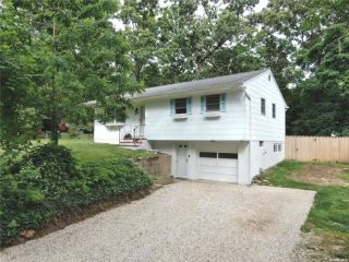Foreclosed Home - 7 PINELAWN RD, 11789