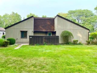 Foreclosed Home - 150 STRATHMORE GATE DR, 11790