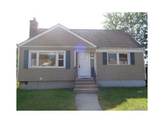 Foreclosed Home - 2896 Cambridge Rd, 11793