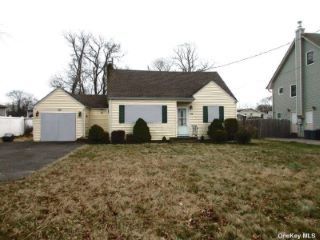 Foreclosed Home - 29 GLADSTONE AVE, 11795