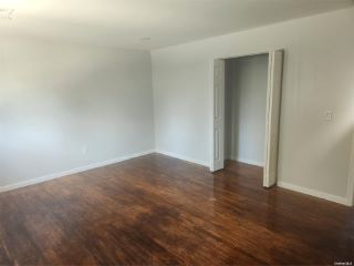 Foreclosed Home - 41 S 24TH ST, 11798