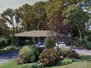 Foreclosed Home - 22 NEWPORT DR, 11803