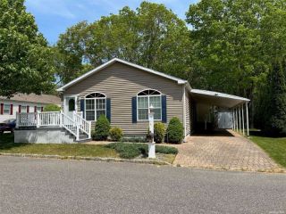Foreclosed Home - 1661 OLD COUNTRY RD UNIT 514, 11901