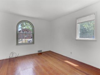 Foreclosed Home - 10 INWOOD RD, 11934
