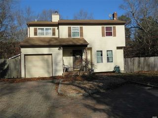 Foreclosed Home - 1 CLARE CT, 11949