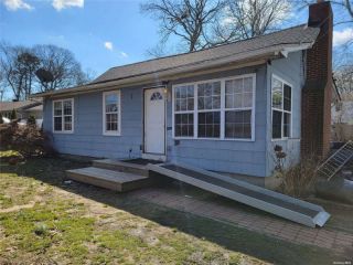 Foreclosed Home - 174 CYPRESS DR, 11951