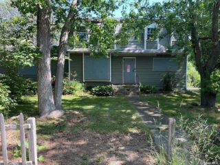 Foreclosed Home - 109 FLOWER HILL DR, 11967