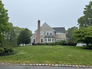 Foreclosed Home - 20 COVE NECK LN, 11968