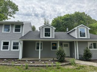 Foreclosed Home - 2300 PINE NECK RD, 11971
