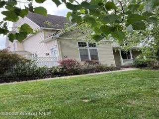 Foreclosed Home - 3C APPLEWOOD DR, 12019