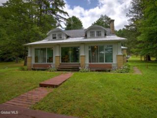 Foreclosed Home - 635 OLD STATE RD, 12134