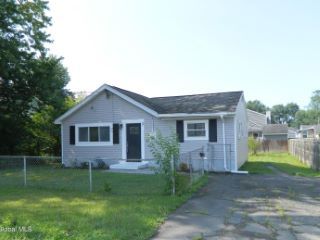 Foreclosed Home - 11 RHODE ISLAND AVE, 12144