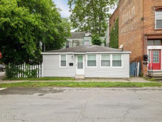 Foreclosed Home - 14 TYLER ST, 12180