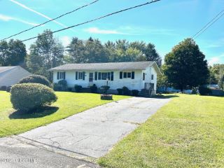 Foreclosed Home - 2005 PINEY POINT RD, 12180