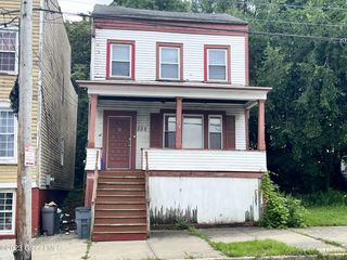 Foreclosed Home - 232 MYRTLE AVE, 12202