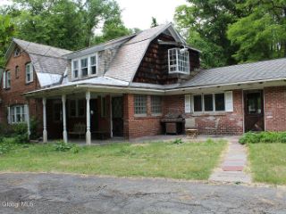 Foreclosed Home - 61 MAPLE AVE, 12302