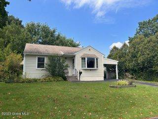 Foreclosed Home - 109 FENWICK AVE, 12304