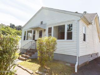 Foreclosed Home - List 101338190
