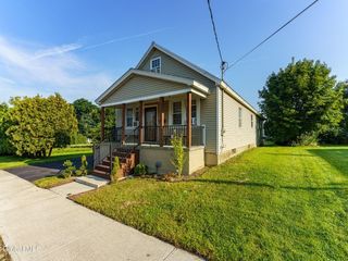 Foreclosed Home - 521 GERLING ST, 12308