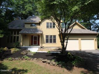 Foreclosed Home - 43 OAKTREE LN, 12309