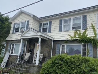 Foreclosed Home - 2 ARLINGTON PL, 12401