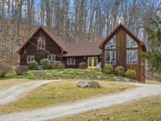 Foreclosed Home - 121 CORNWALL HILL RD, 12563